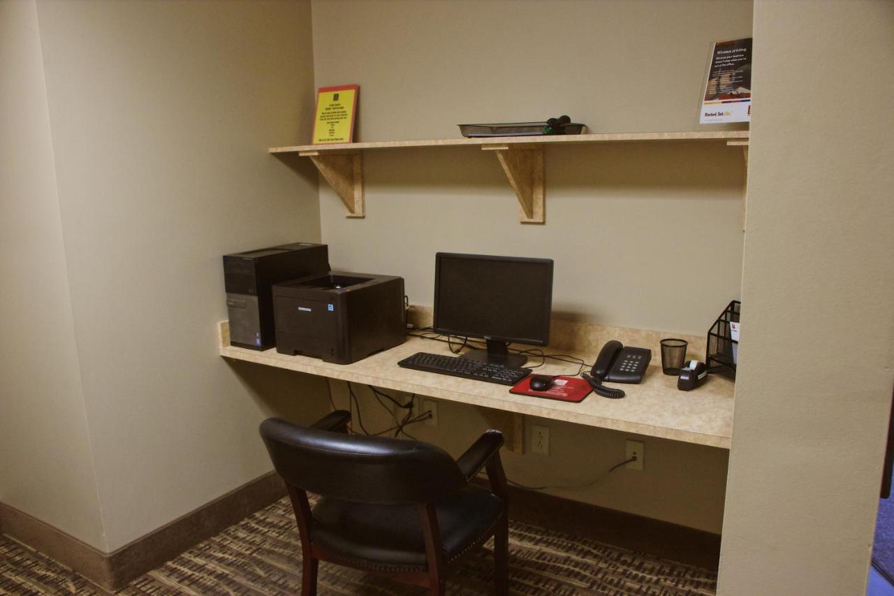 Comfort Suites Edinboro Εξωτερικό φωτογραφία