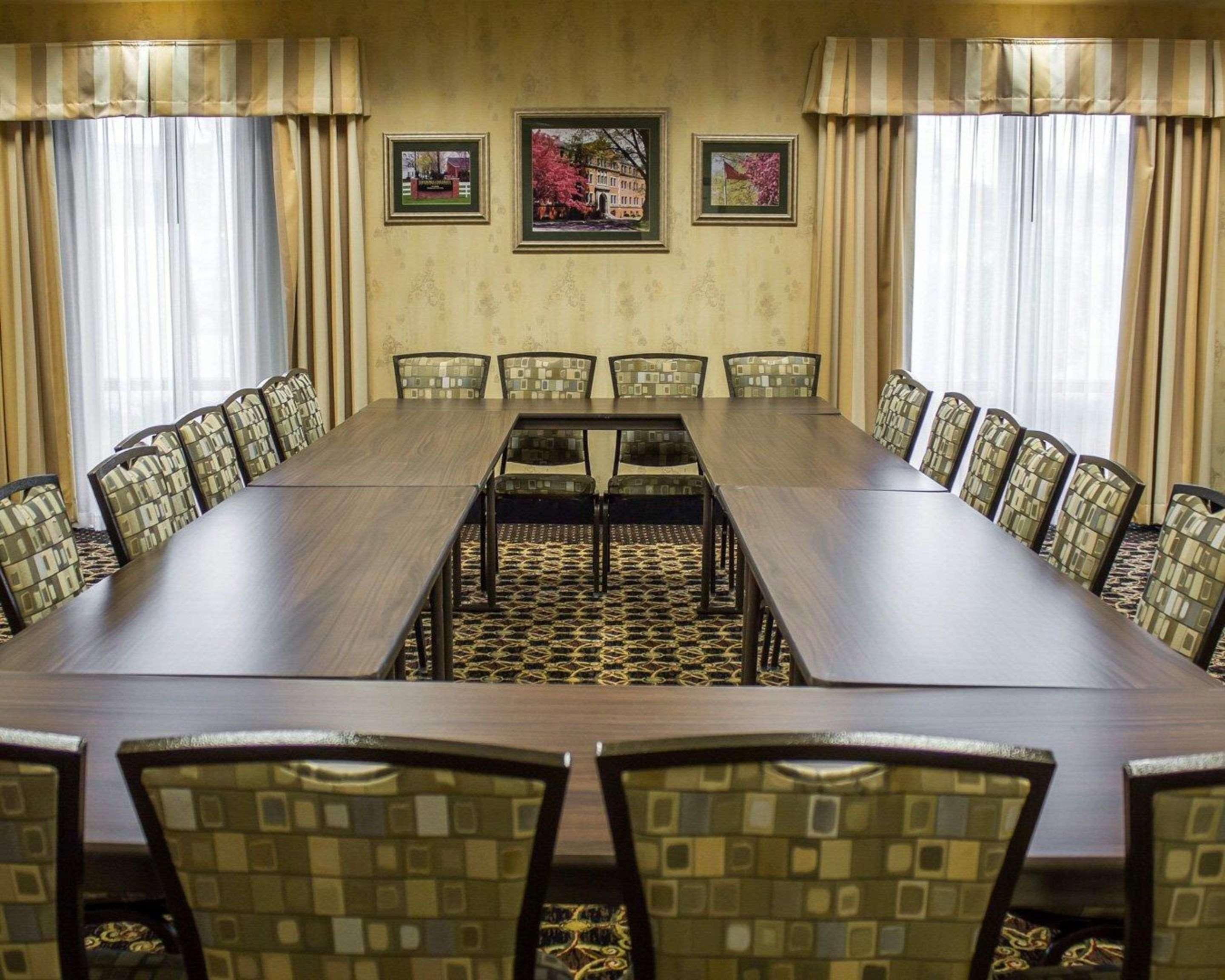 Comfort Suites Edinboro Εξωτερικό φωτογραφία