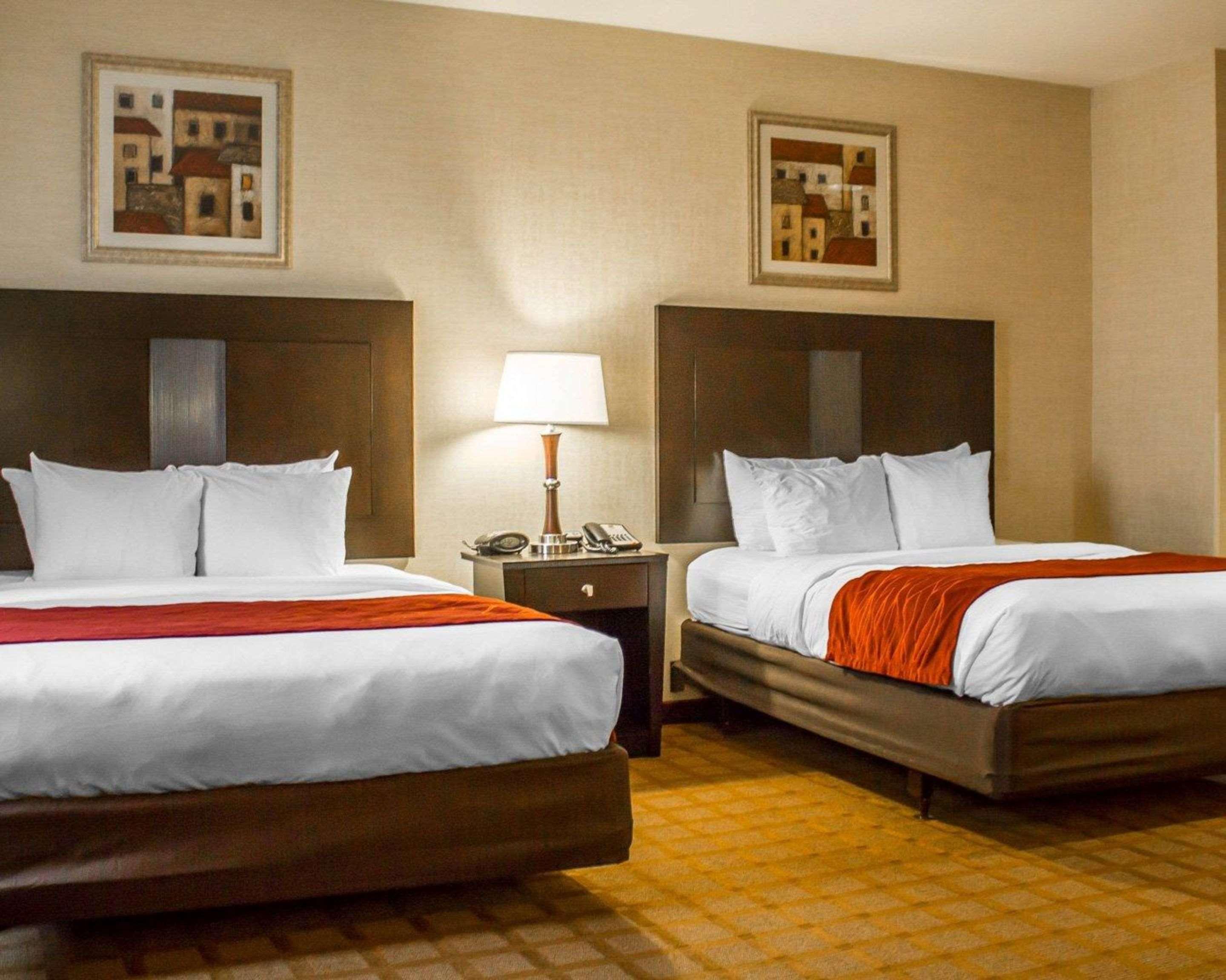 Comfort Suites Edinboro Εξωτερικό φωτογραφία