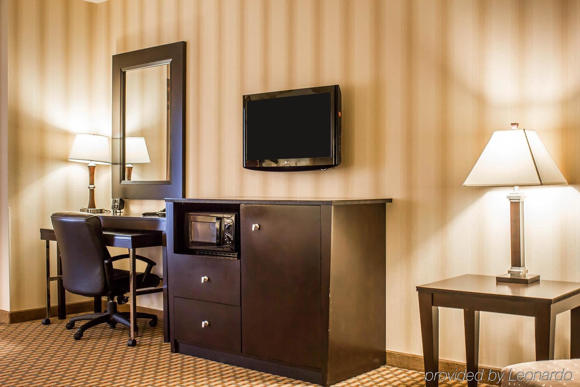 Comfort Suites Edinboro Εξωτερικό φωτογραφία